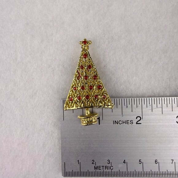 Vintage Gold Tone Christmas Tree Brooch Pin Red Rhinestone Accents Festive Desig - Picture 5 of 5